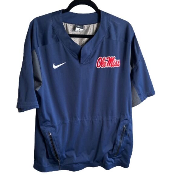 Nike Storm Fit Baseball Shirt Vented, 2 zip pockets provide secure items. Size L - Picture 1 of 5